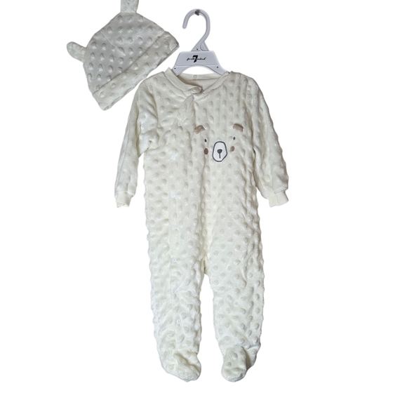 Kyle & Deena Other - Adorable Cream Textured Bear Footie Set